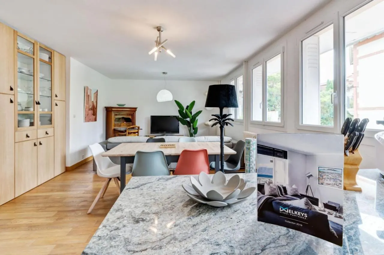 Spacious 1-Bedroom With Parking Near The Place Dupuy In Toulouse Welkeys